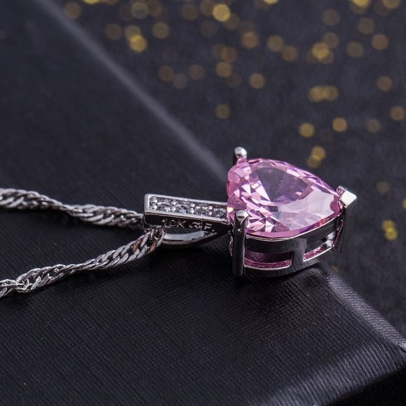 Beautiful Heart Pendant Pink Saphire Necklace New - Picture 7 of 7